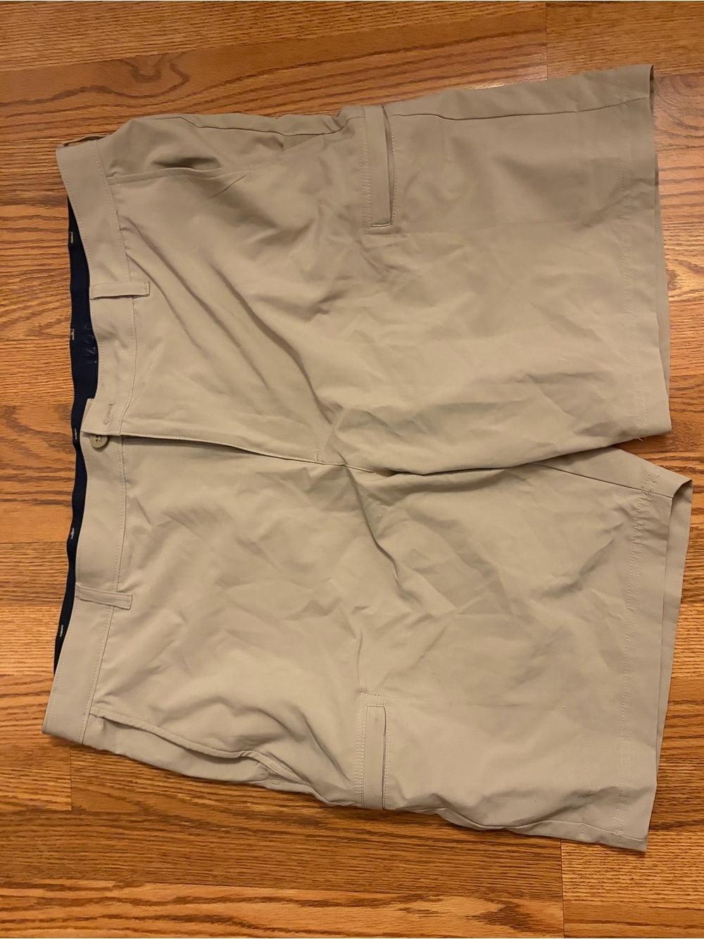 Izod Khaki Golf Shorts size 42 great condition